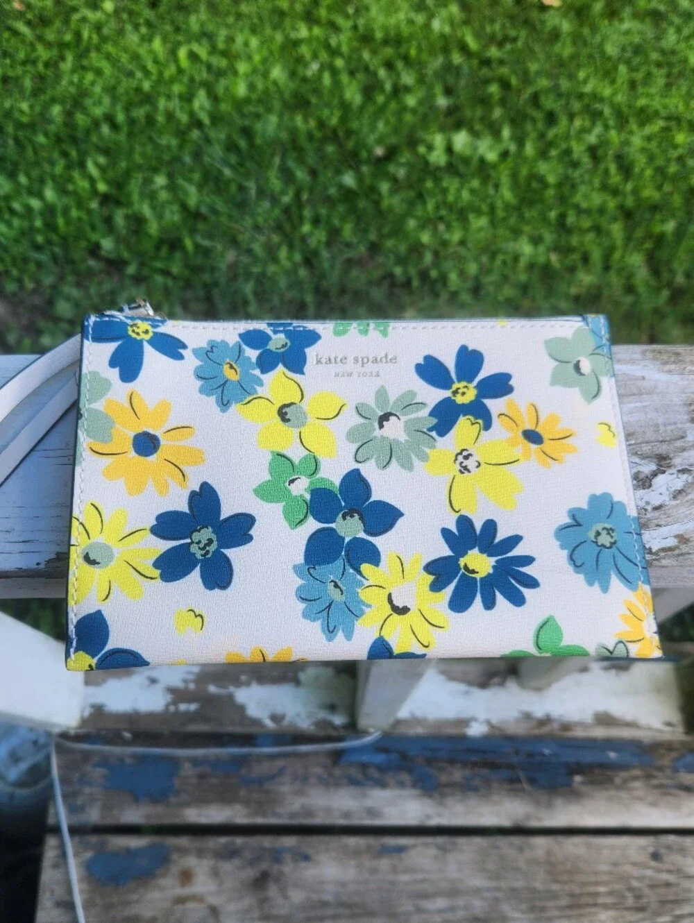 Kate Spade Floral Wristlet EUC